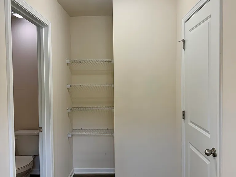 74 Parkside Dr — Photo 13