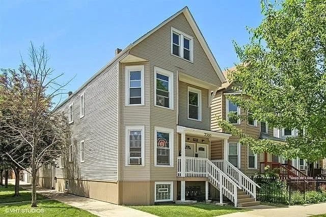 2300 N Hamlin Ave #1R — Photo 6