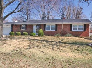 8 Sheryl Dr, Fairview Heights, IL 62208