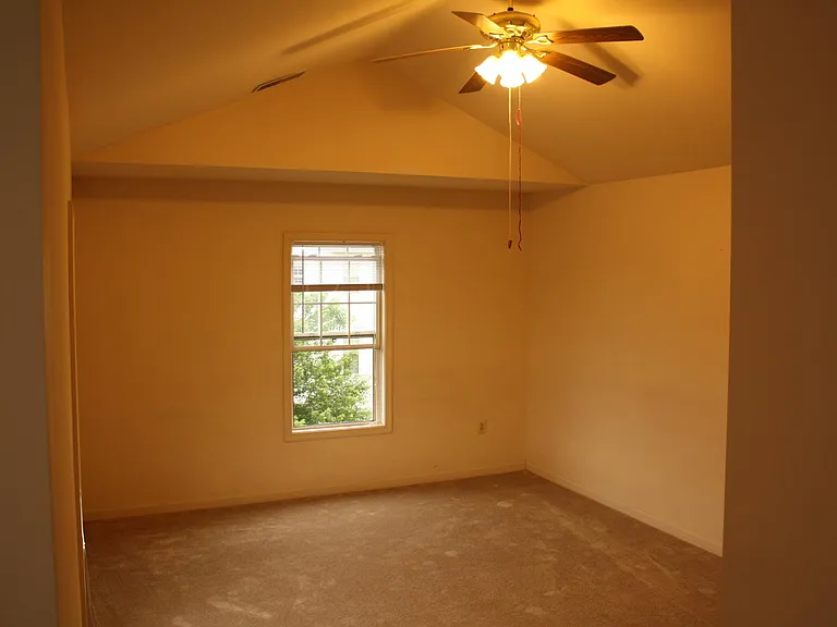 2567 Logan Wood Dr — Photo 2