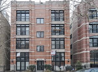 831 W Roscoe St APT 2E, Chicago, IL 60657