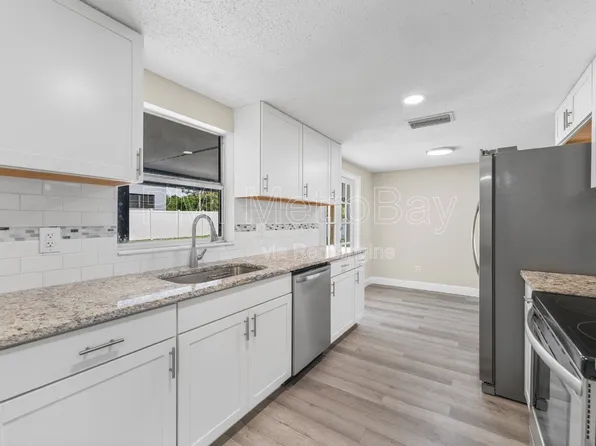 6121 N Falkenburg Rd, Tampa, FL 33610
