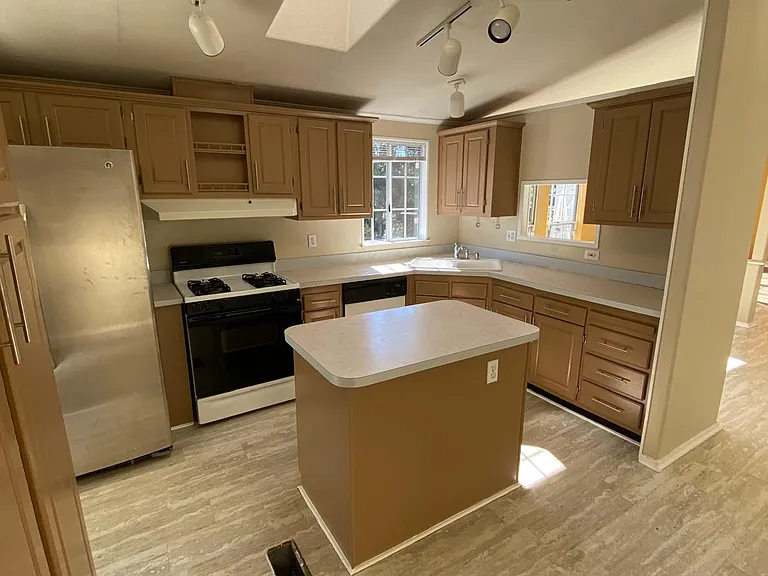 23 McCormick Rd — Photo 46