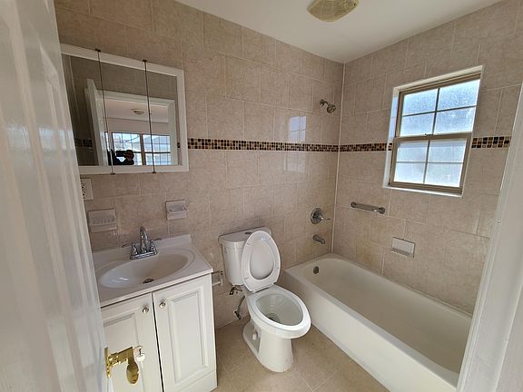 Master bedroom bath