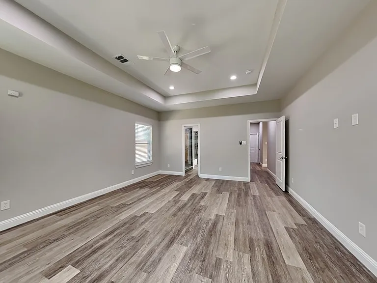 2512 Sharon St — Photo 7