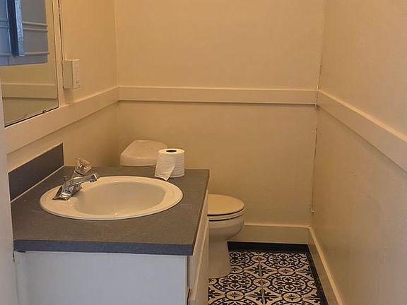 5th image of 4302 SW Alaska St APT 304