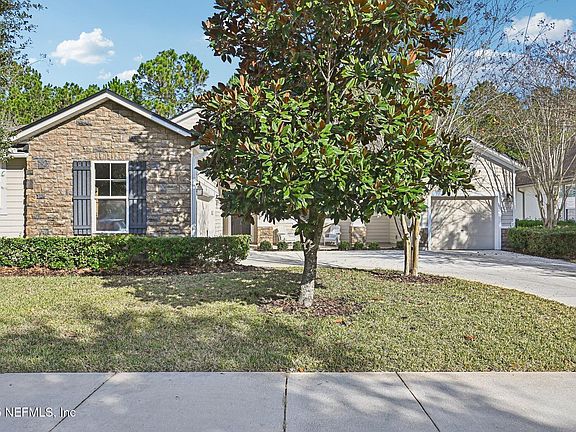3rd image of 1063 AUTUMN PINES Drive