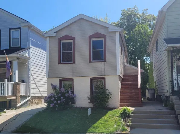 1614 N Franklin Pl #A, Milwaukee, WI 53202