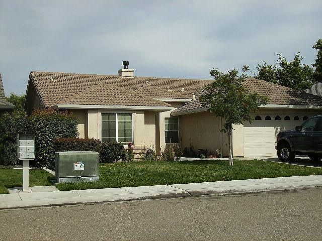 1st image of 626 Comstock Ln