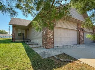 726 Pinhook Dr, Nixa, MO 65714