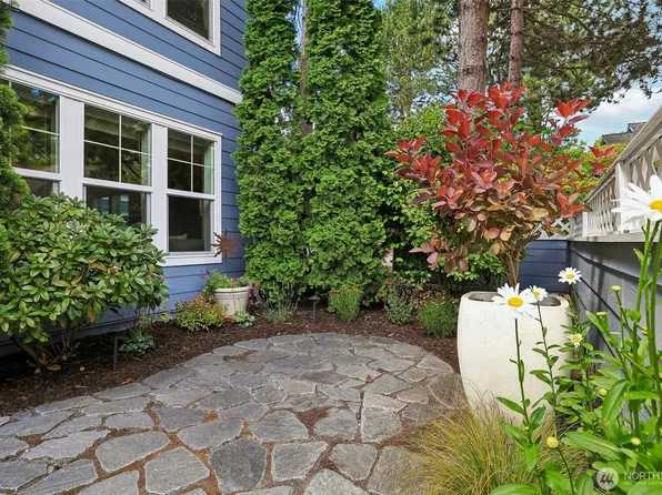 3935 226th Place SE #111, Issaquah, WA 98029