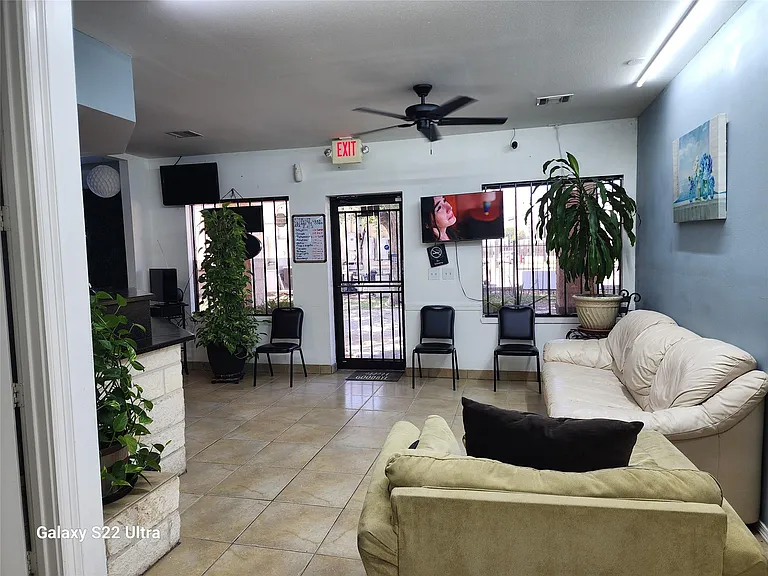 410 Rosamond St #A — Photo 10