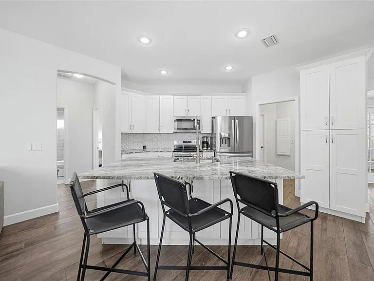 2880 Vogler Ln — Photo 11