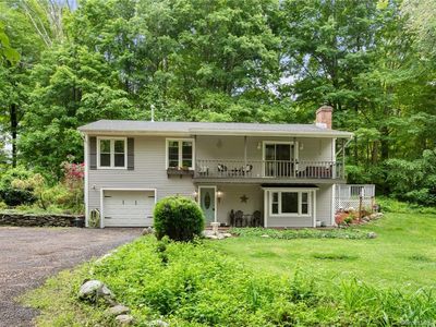 67 Falls Rd, Moodus, CT, 06469