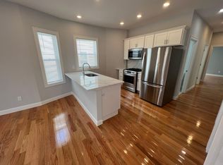 127 Cross St #5, Somerville, MA 02145