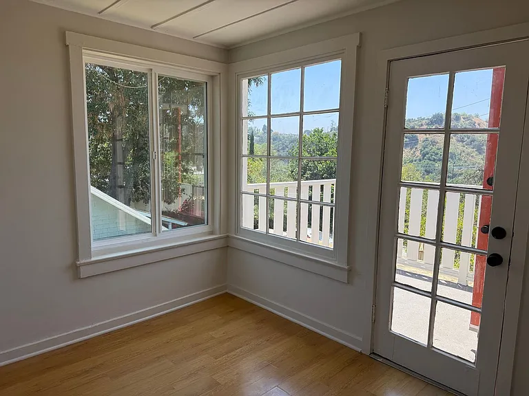 128 S Ave 63 — Photo 10