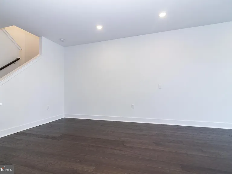 215 Lewis Fisher Dr #DR — Photo 8