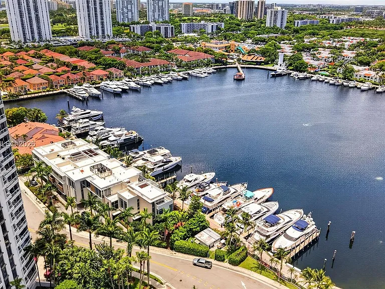 3750 Yacht Club Dr #Townhouse 5 — Photo 71