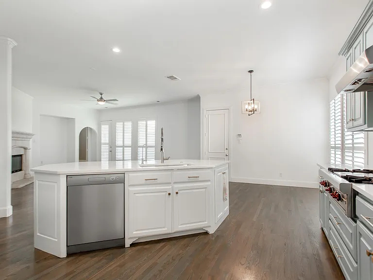 921 Pine Burst Dr — Photo 13