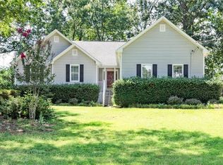 5625 Stewart Woods Dr, Douglasville, GA 30135