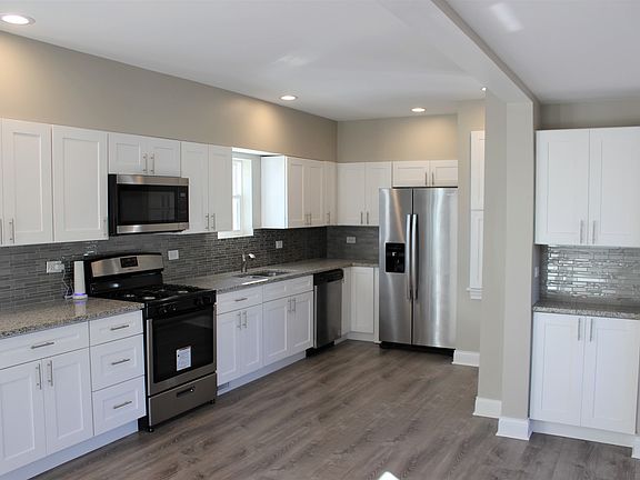 2nd image of 2929 W 99th Pl