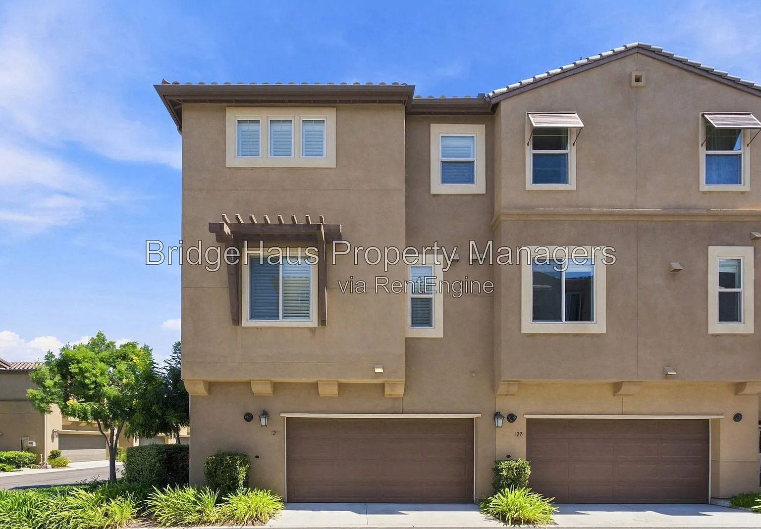 4 bed, 3.5 bath, 1824 sqft, $4,100 — Photo 4