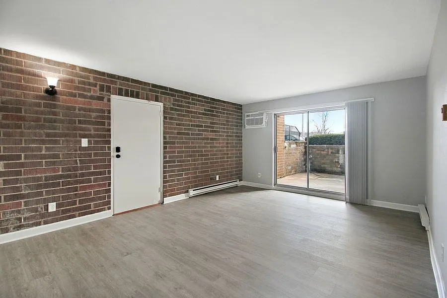 1409 Chicago Street - 2, Valparaiso, IN, 46383 — Photo 3