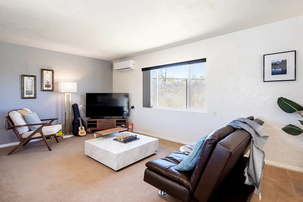 2 bed, 1.5 bath, 1008 sqft, $2,400 — Photo 1