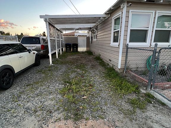 2nd image of 122 Idyllwild Dr #122