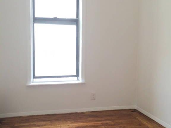 3rd image of 225 W 110th St APT 37