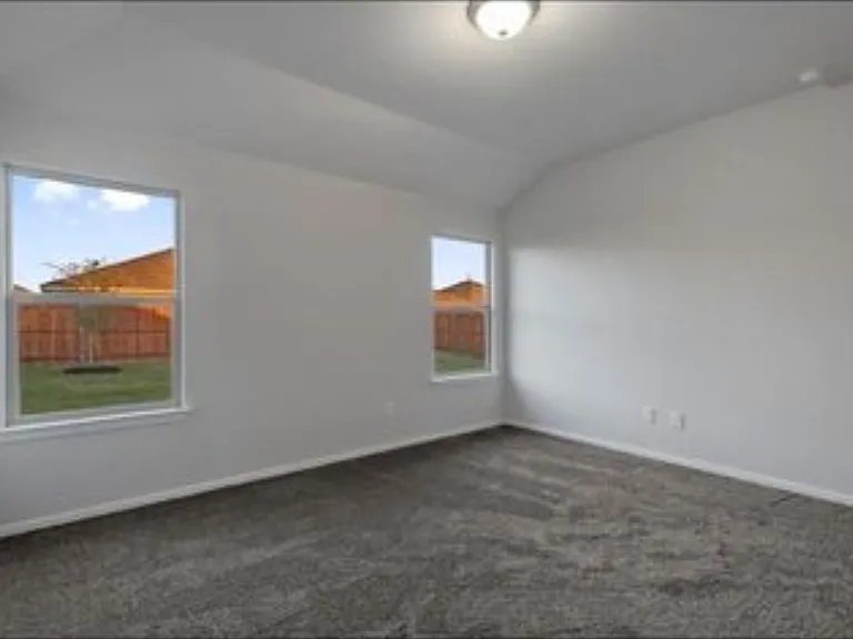 321 Youngblood Ln — Photo 13