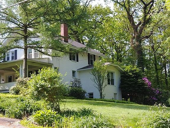 2nd image of 477 Woodlawn