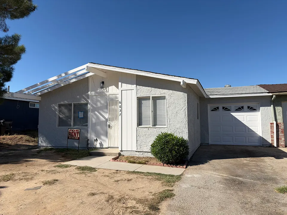6837 Sagebrush Ave