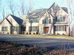 96 Wycliffe Dr, Anderson Township, OH 45244
