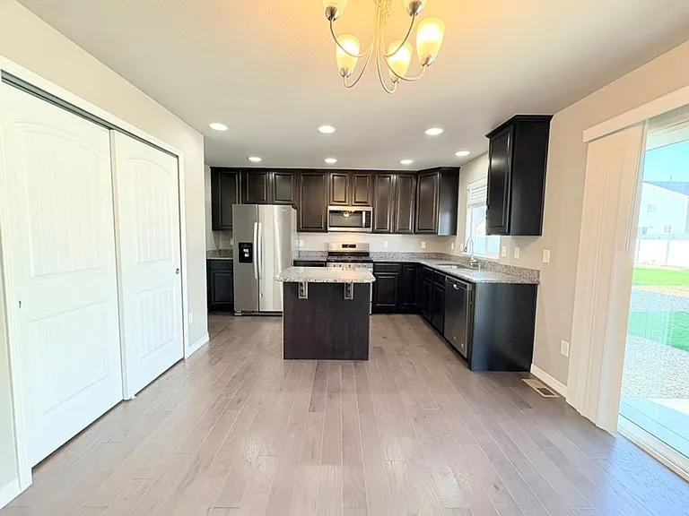 1750 Sipson Dr — Photo 4