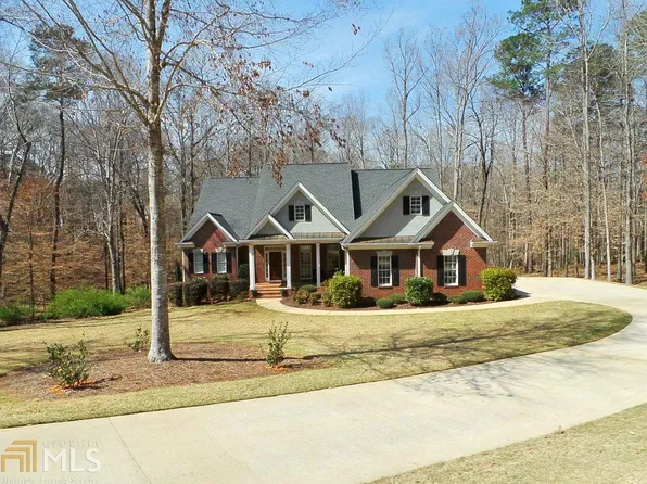 205 River Oaks Dr, Lagrange, GA 30240