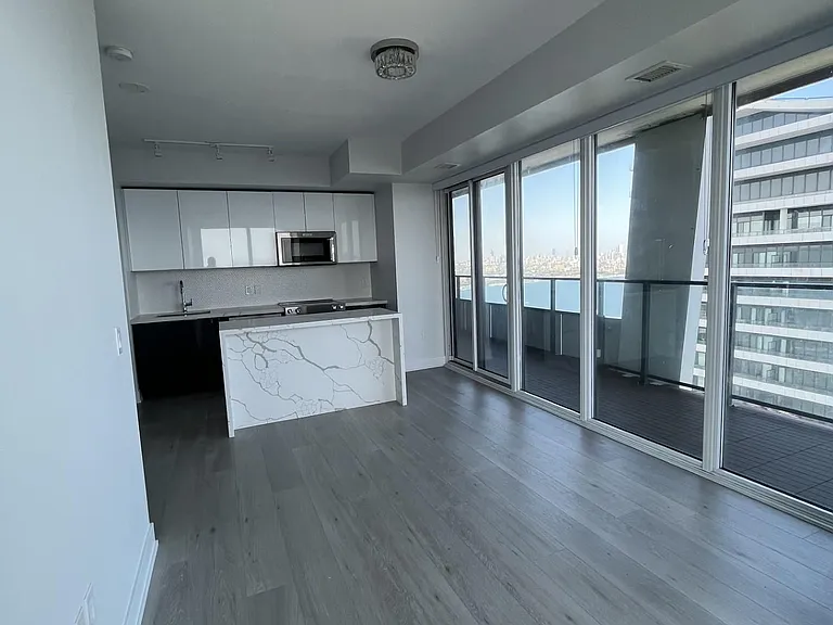 30 Shore Breeze Dr #4910 — Photo 4