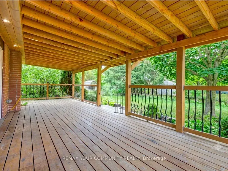 372 Dixon Blvd — Photo 17