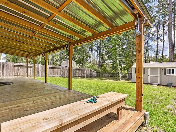 THE GORGEOUS FULL - LENGTH COVERED DECK!