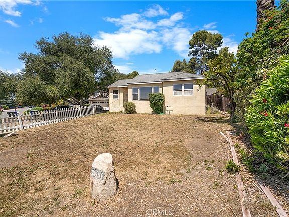 3rd image of 2637 Mayfield Ave