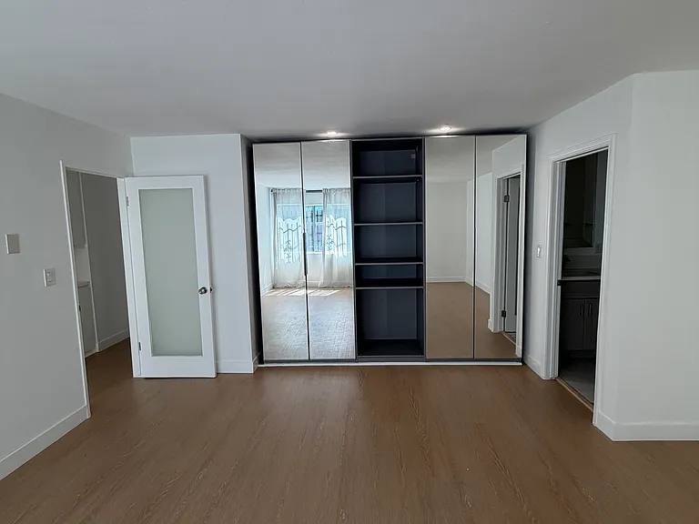 1341 Berkeley St #4 — Photo 6