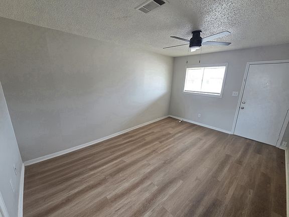 Livingroom /front entrance