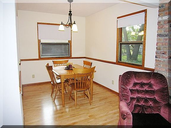 Separate formail dining area