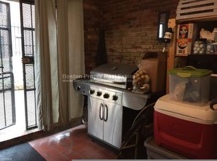 160 Saint Botolph St #B, Boston, MA 02115