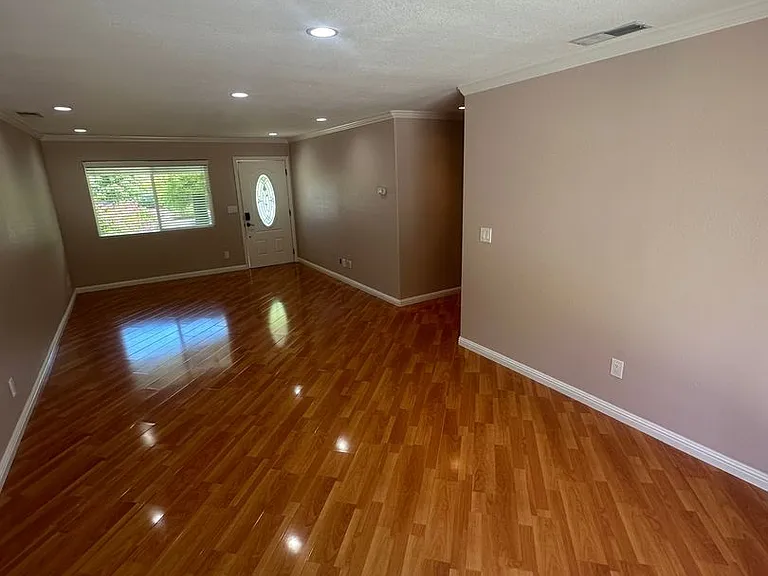 2615 Camloop Dr — Photo 5
