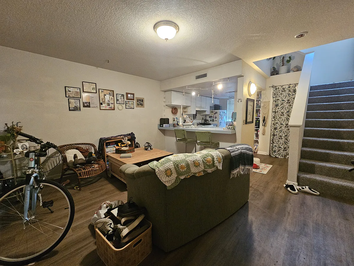 Building Photo - 222 D St #112