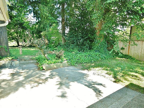 3rd image of 22312 30th Ave S