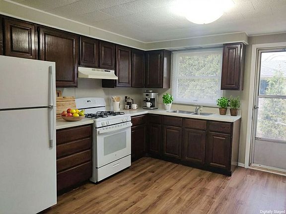 3rd image of 318 W Seymour St APT 19