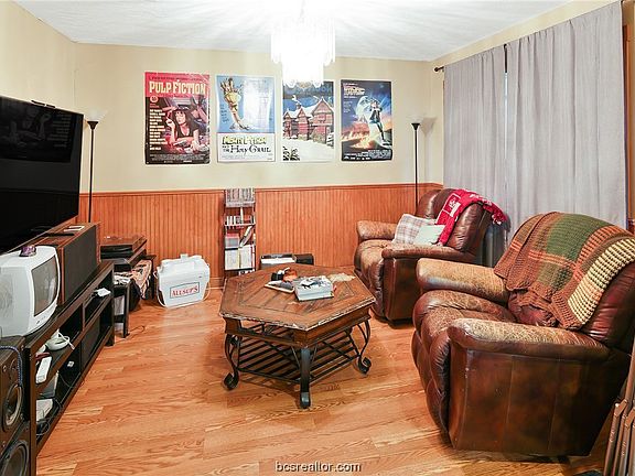 3rd image of 1207 Westover St