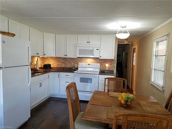 3rd image of 3070 Sky Villa Ln